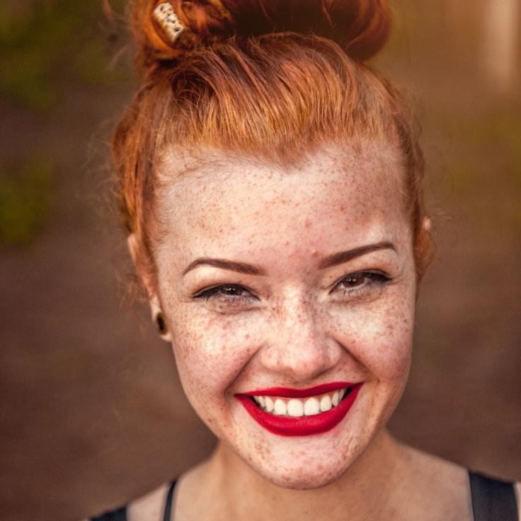 Portrait of Mira Santos, community mentor and Italian cuisine specialist